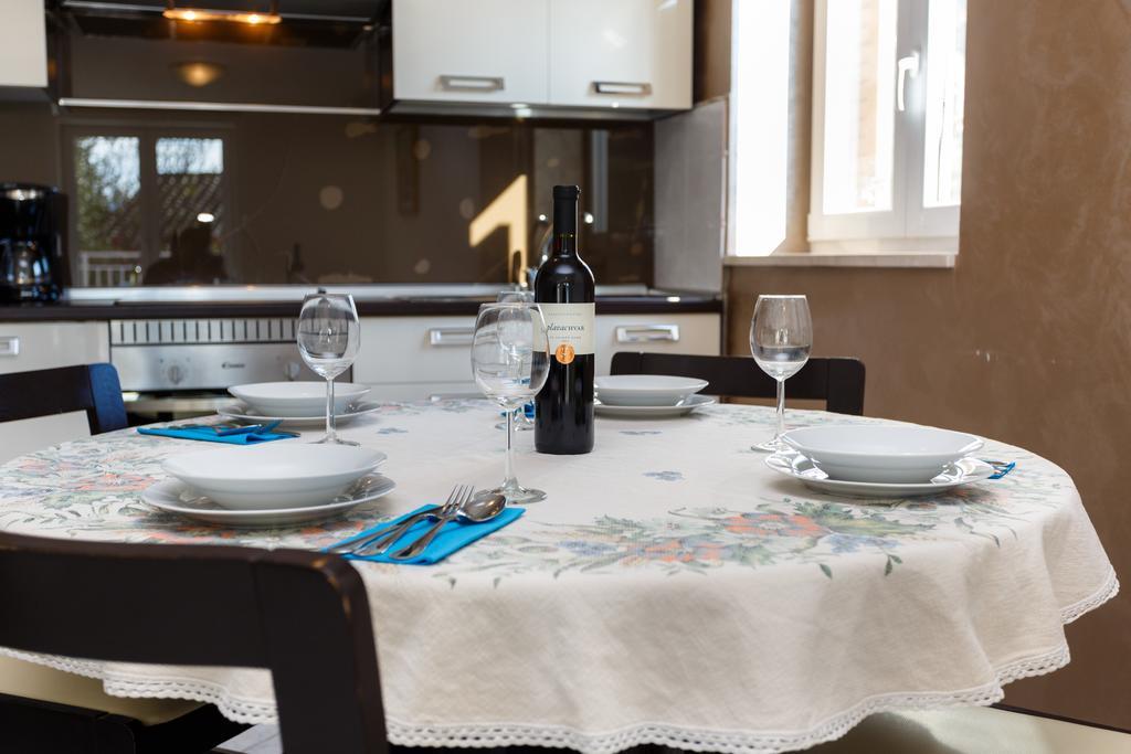 Adria Holiday Home ปิเนซิตซี ภายนอก รูปภาพ