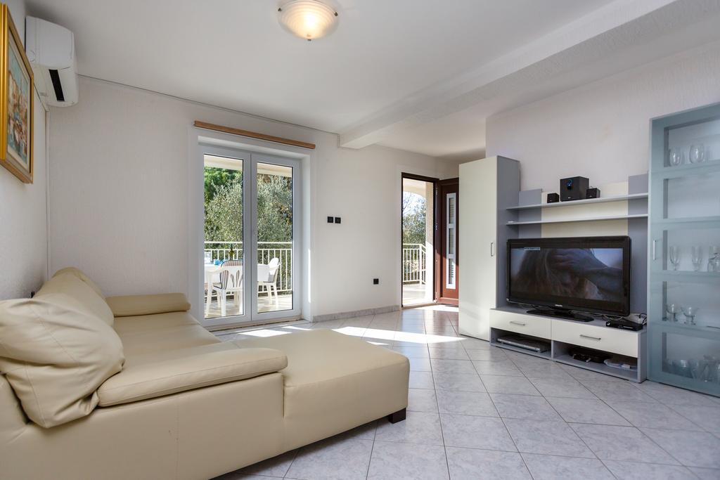 Adria Holiday Home ปิเนซิตซี ภายนอก รูปภาพ